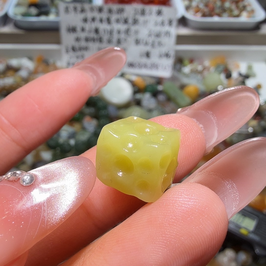 和田玉未镶嵌珠宝奇石