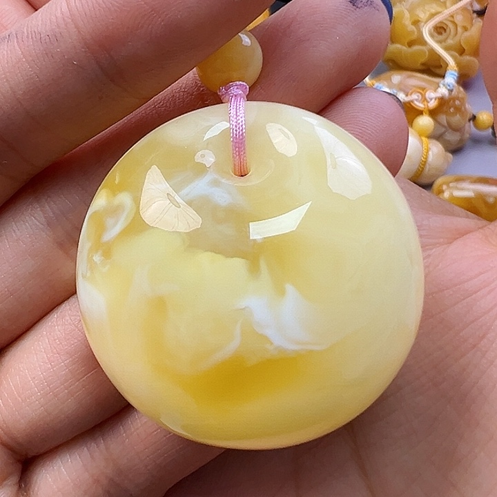 蜜蜡未镶嵌珠宝奇石