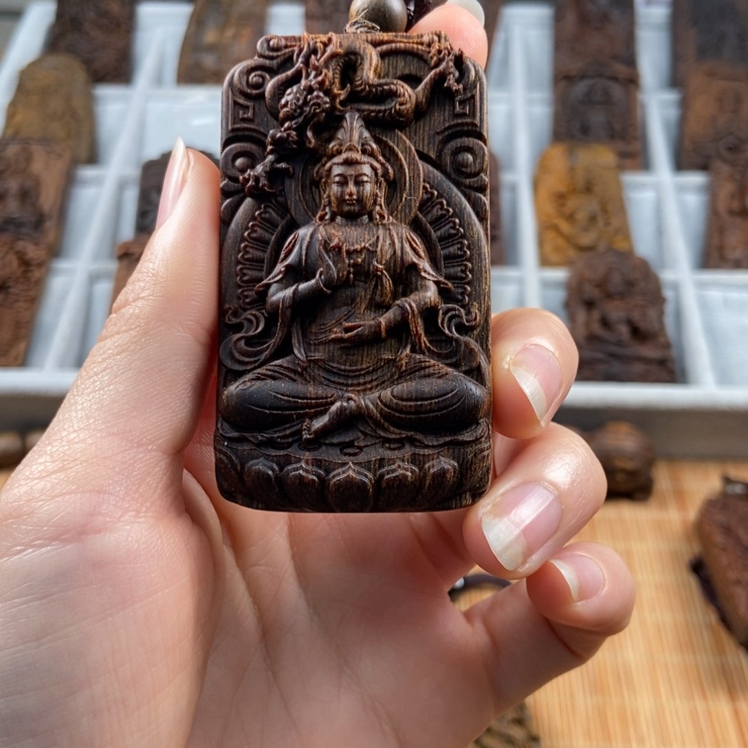 香榧木守****亮文莱观音菩萨