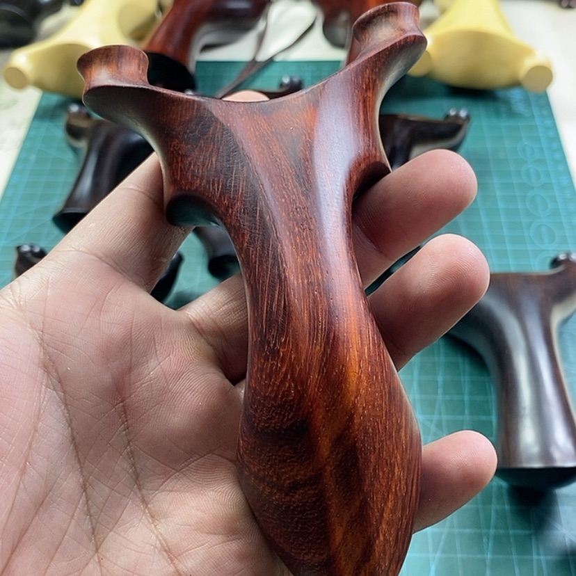 【闪购商品】紫檀黑马
