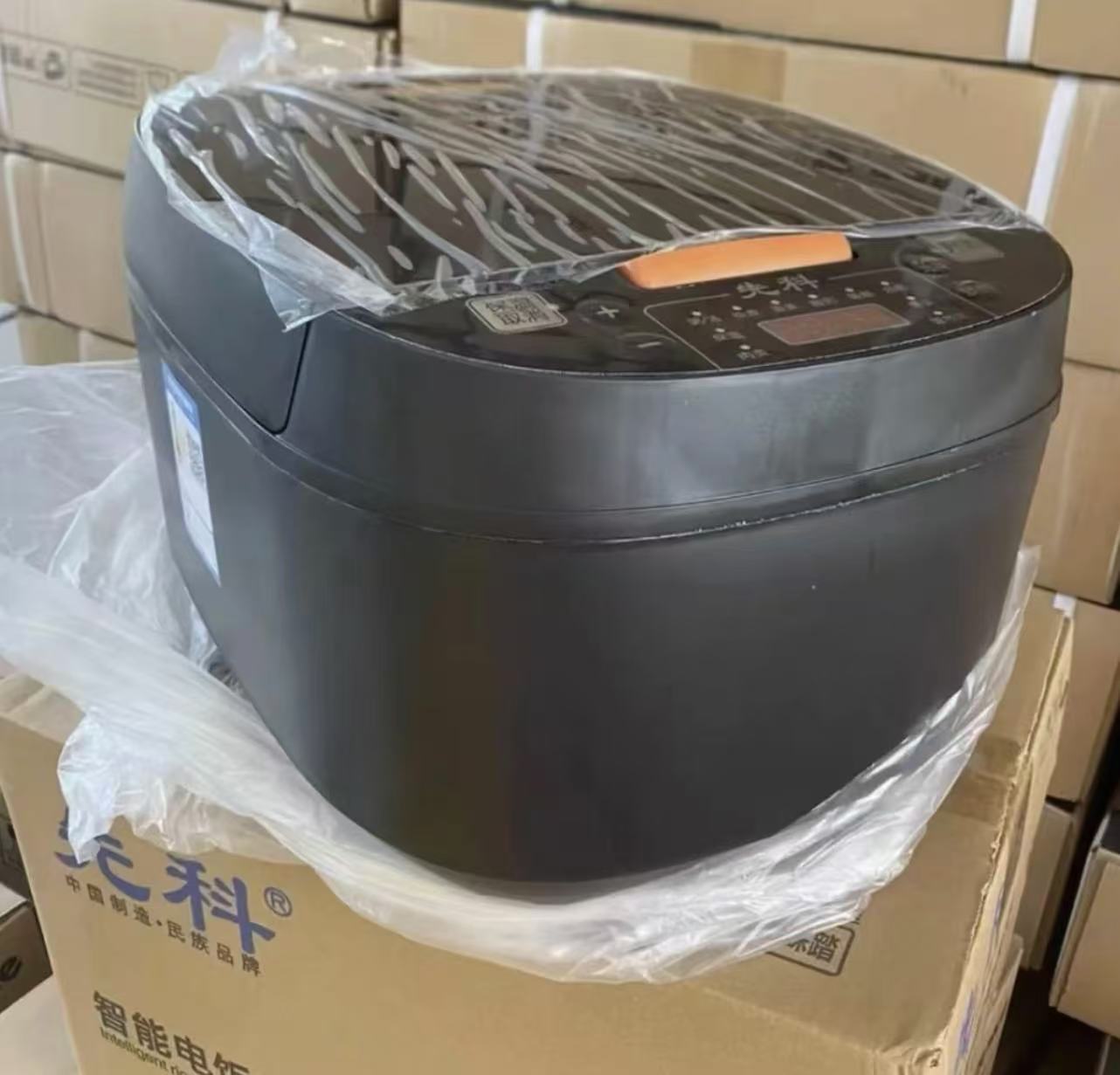 家用日常用具电饭煲