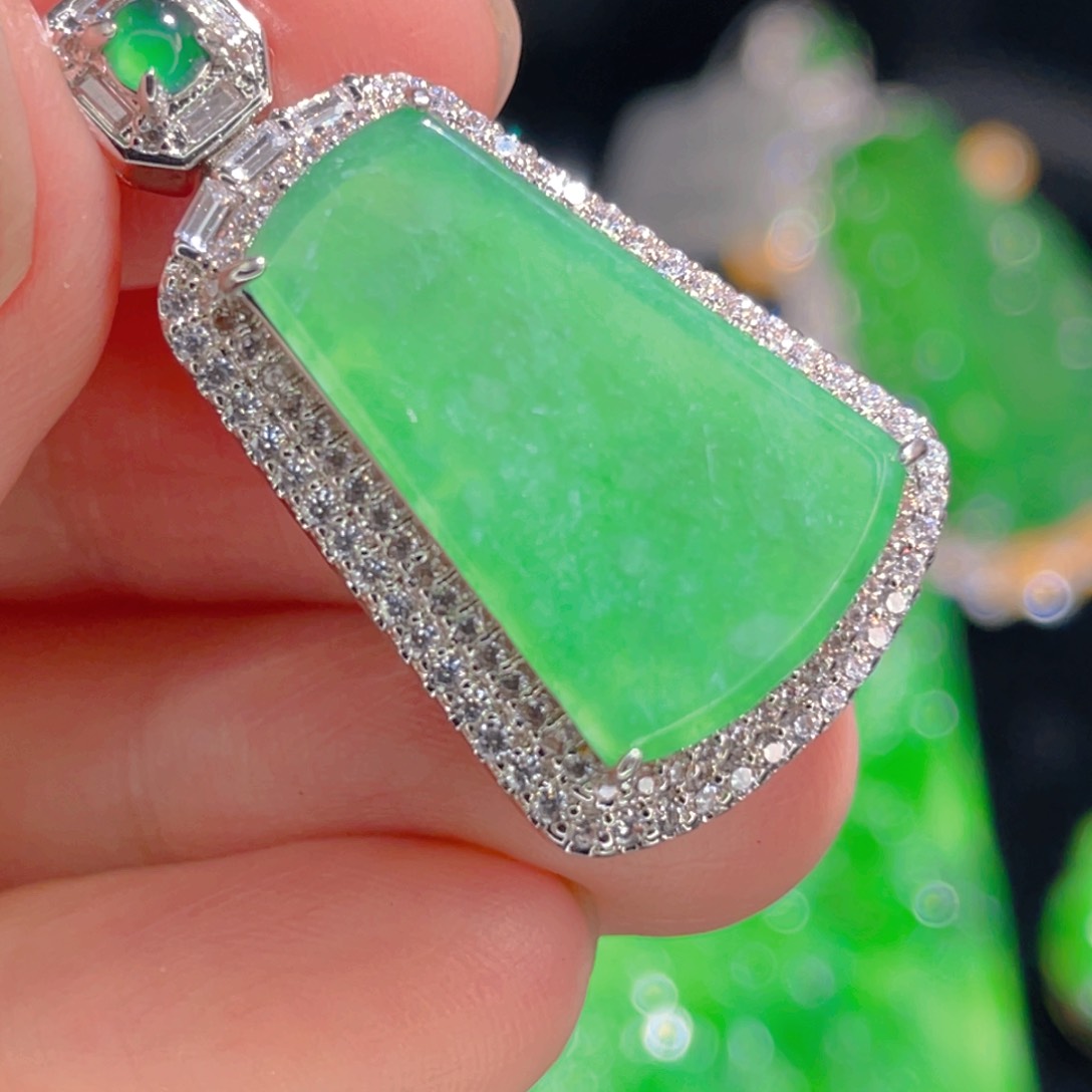 翡翠吊坠(不含链)未镶嵌