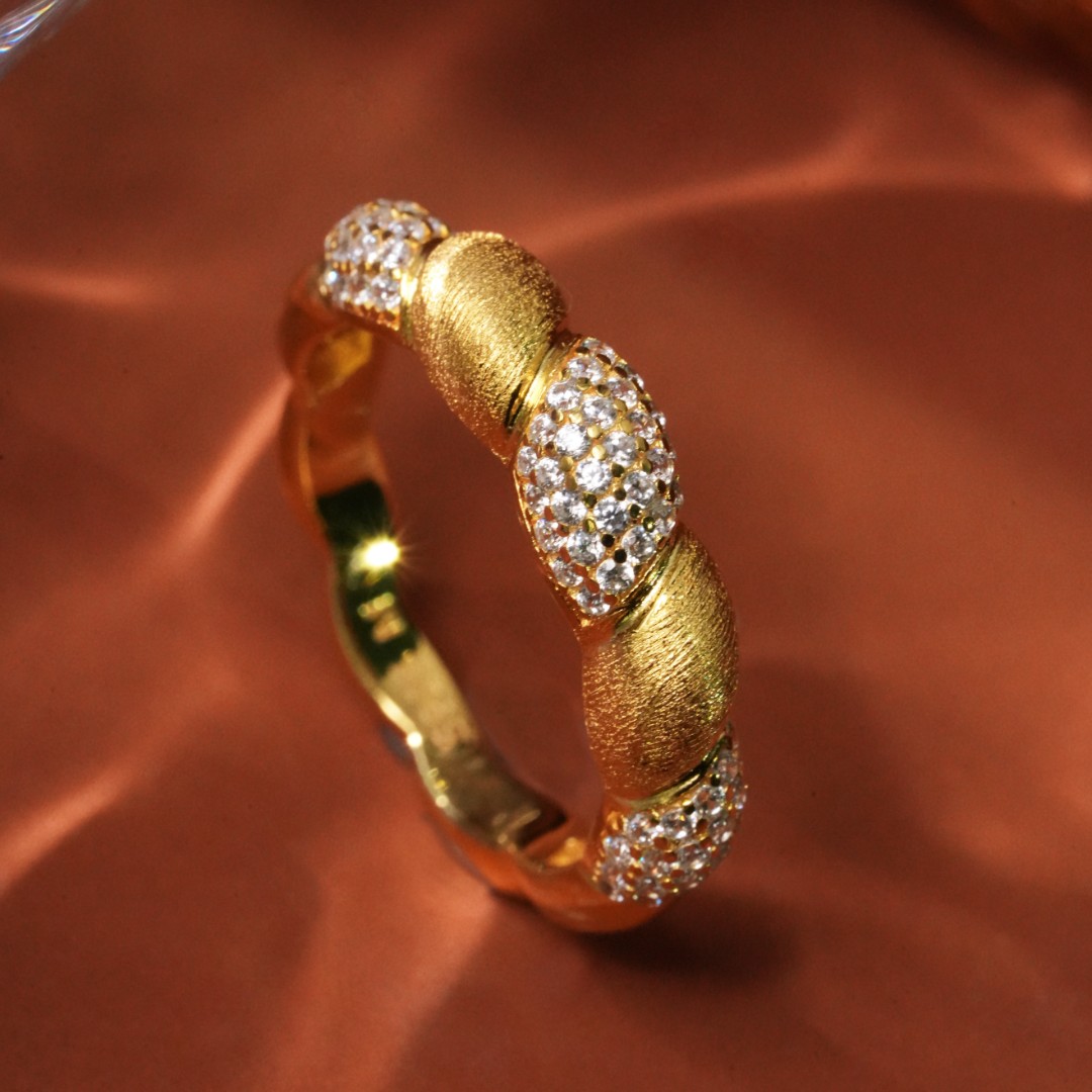 925银合成锆石戒指 镀K金层S925银镶钻【LUMA】拉丝款戒指080