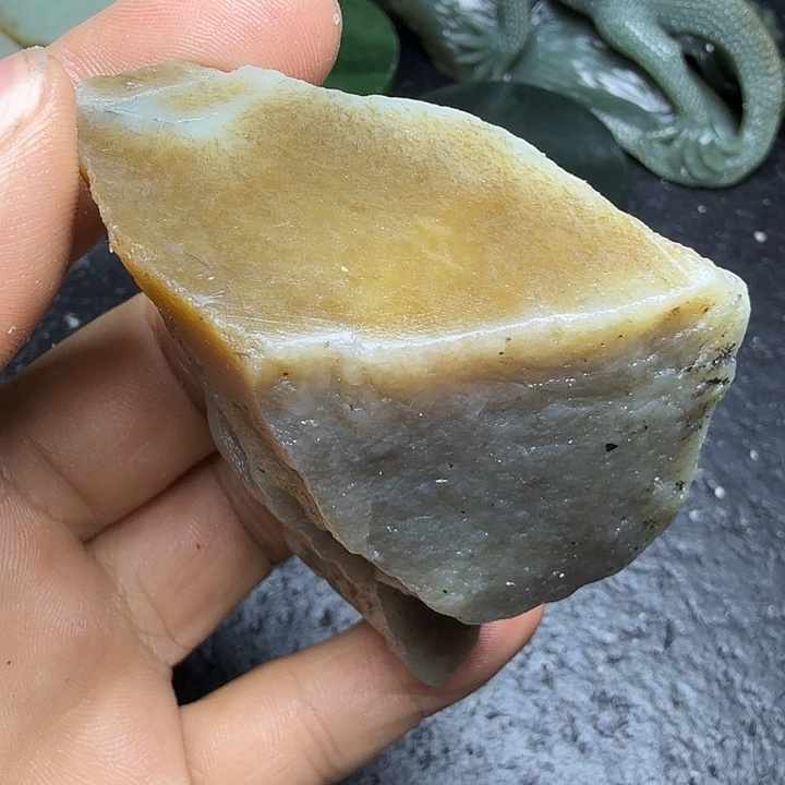 和田玉（糖玉）未镶嵌珠宝奇石