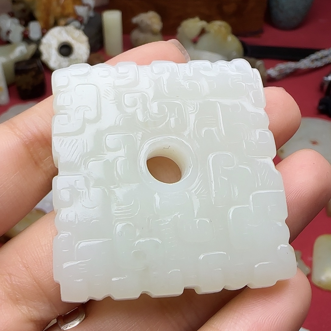 不***←和田玉未镶嵌挂件