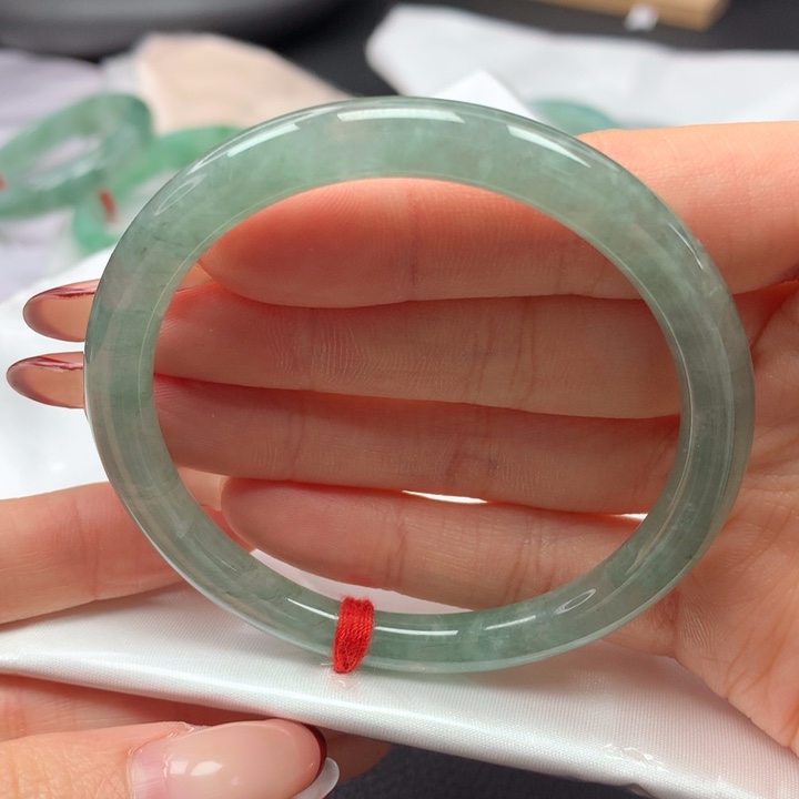 翡翠手镯未镶嵌57美人条