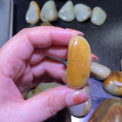 L***.和田玉未镶嵌颈饰