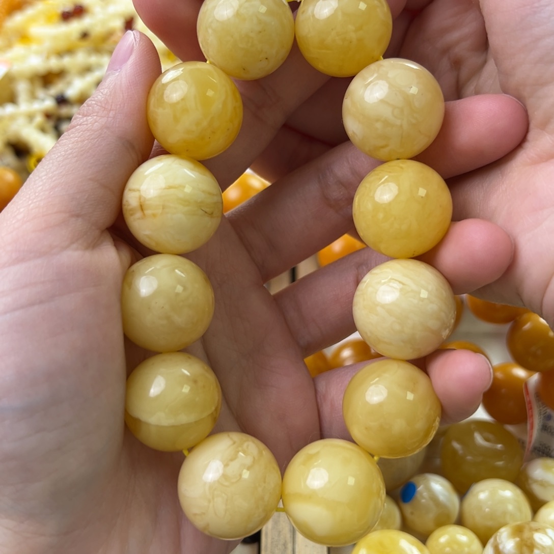 琥珀珠宝奇石未镶嵌