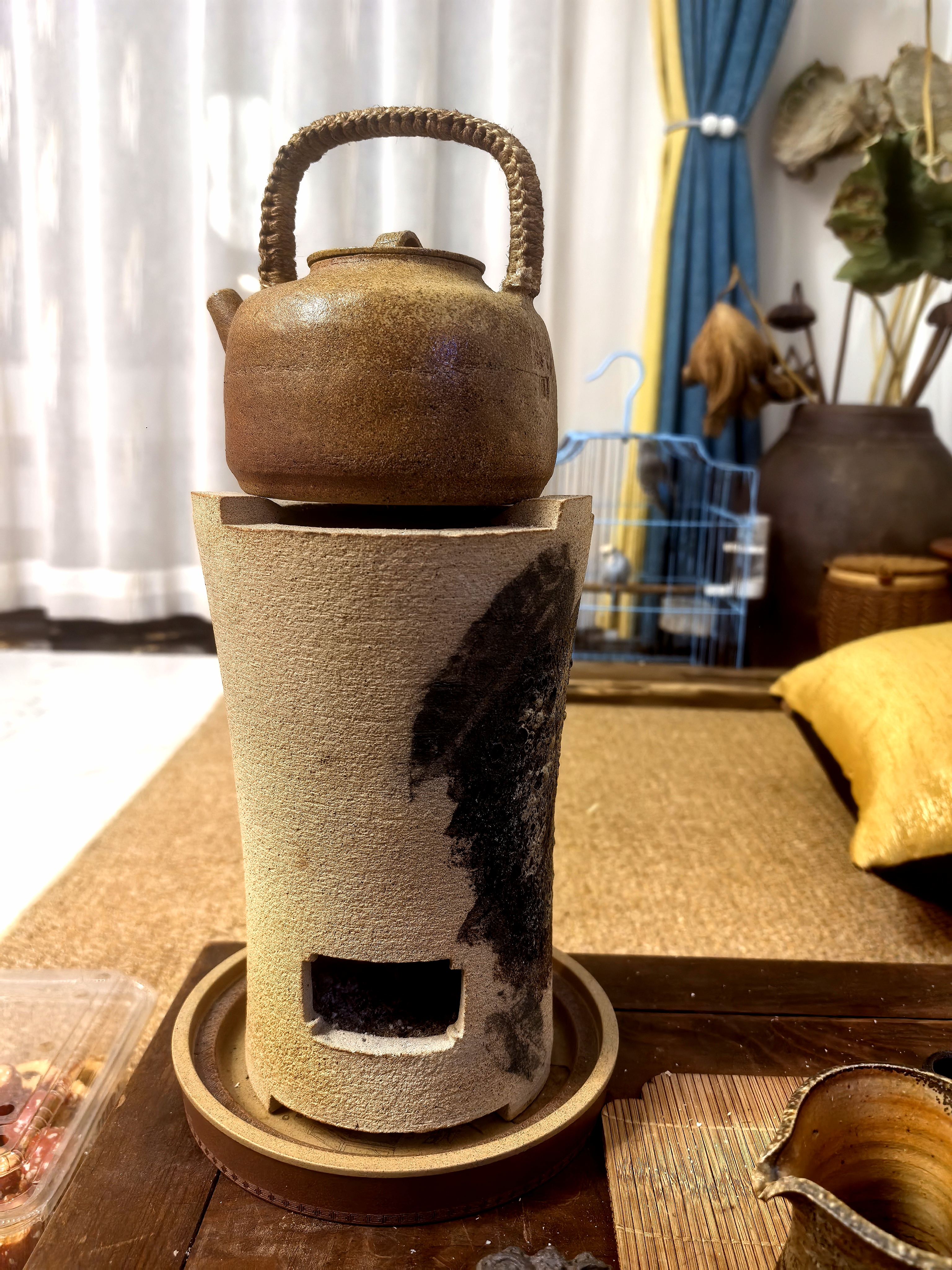 全手工制作，耐火紫砂段泥。