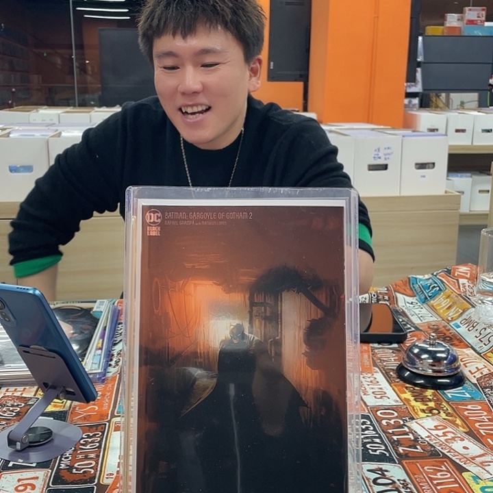 纸煤气灯下的哥谭泊闪