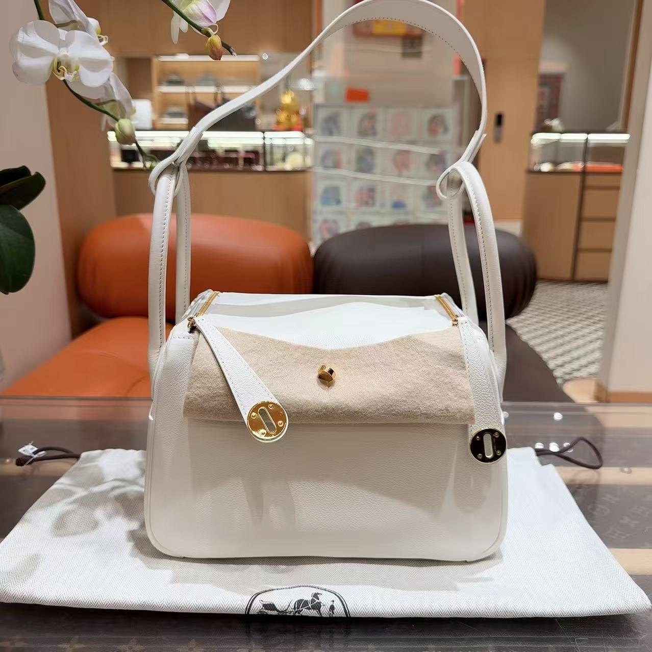 99新 Hermes/爱马仕 Lindy26 纯白色金扣 evercoler皮 U刻