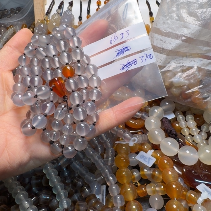 自***牧玛瑙/玉髓未镶嵌颈饰66033……3700