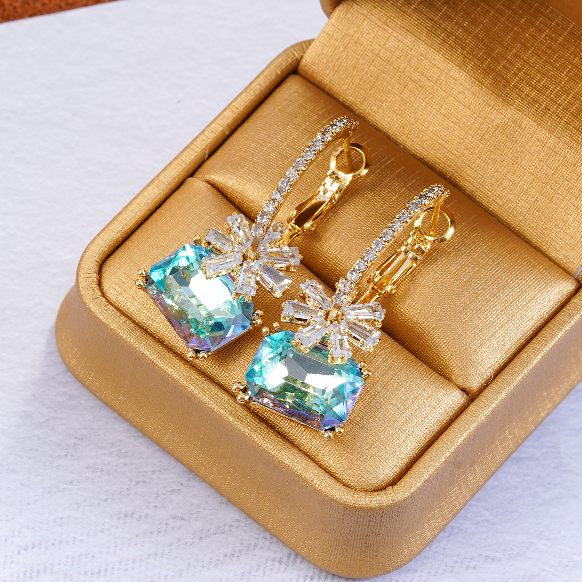 铜合金耳饰 气质轻奢时尚百搭个性小众精致简约潮流耳饰女PT0582