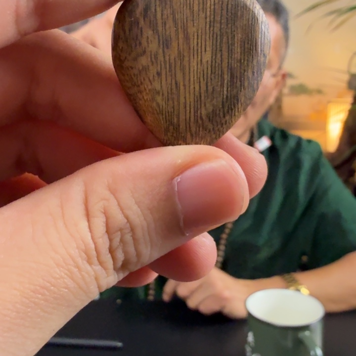 沉香碎屑沉香白棋心形