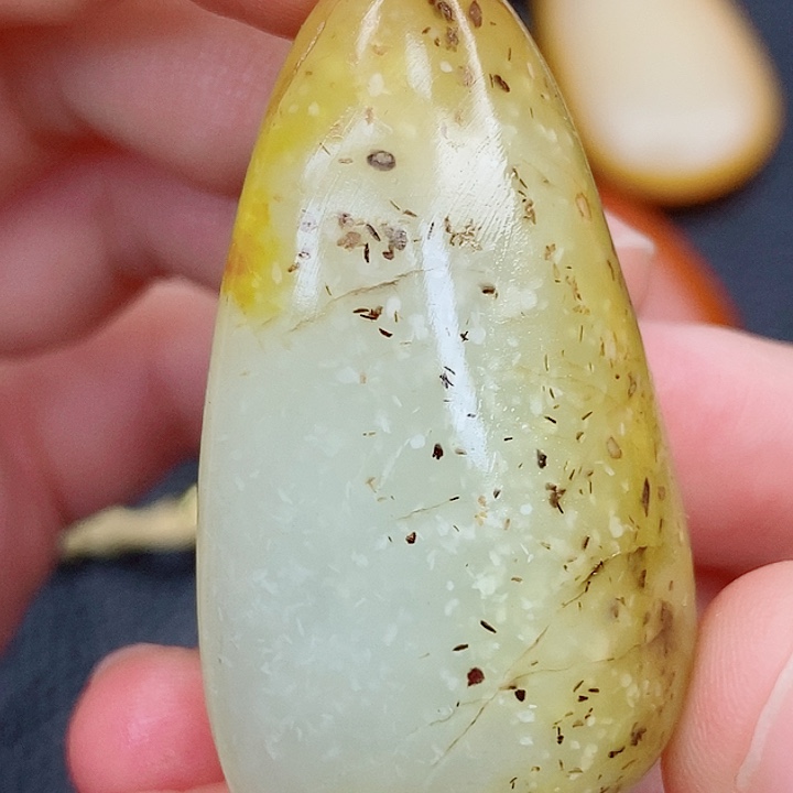 和田玉未镶嵌珠宝半成品