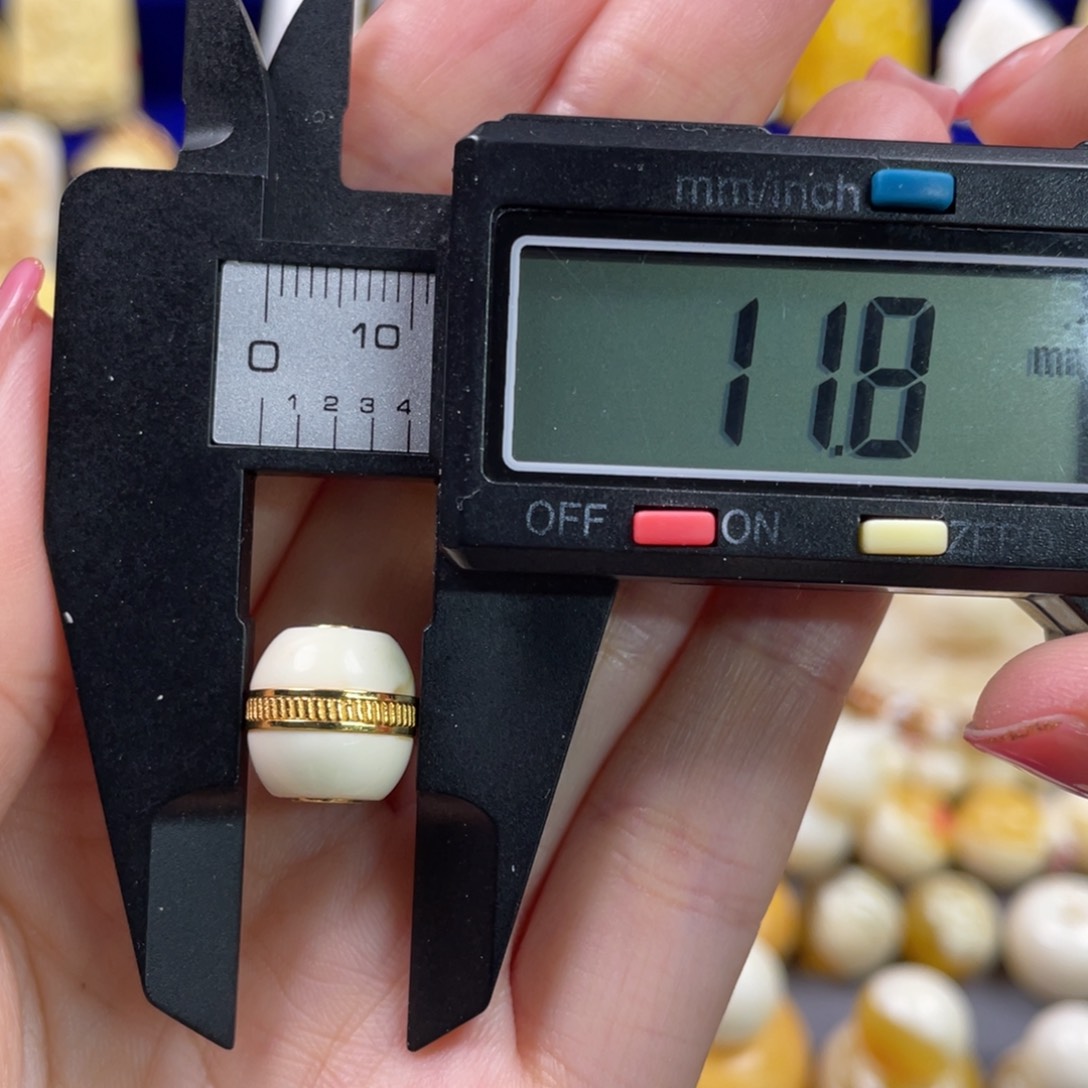 蜜蜡裸石未镶嵌琥珀蜜蜡