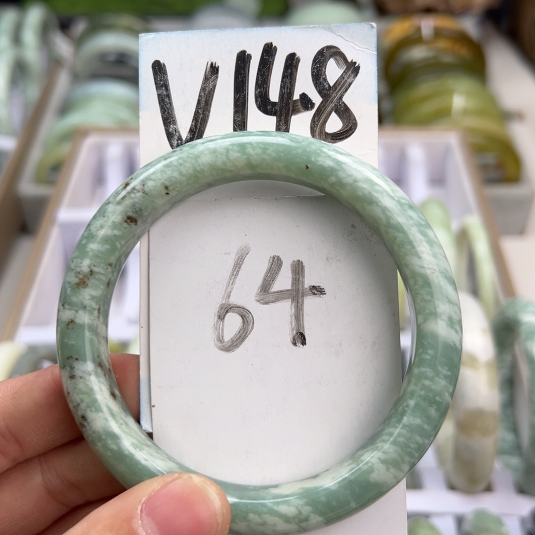 岫玉手镯未镶嵌天然岫玉