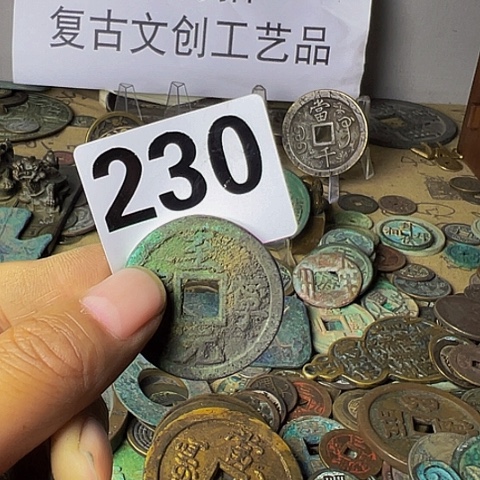 铜学**境复古文创工艺品