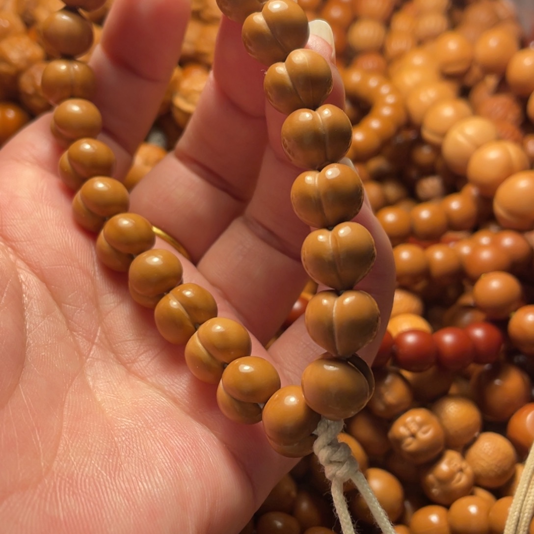 皓***某大叶紫檀（黑酸枝木类）