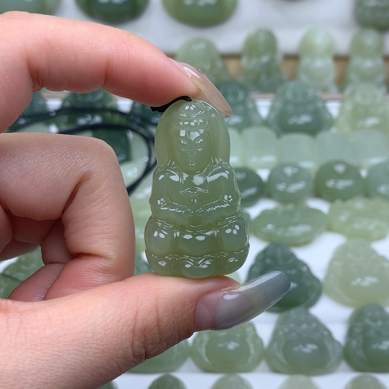 【闪购商品】颈饰未镶嵌和田玉