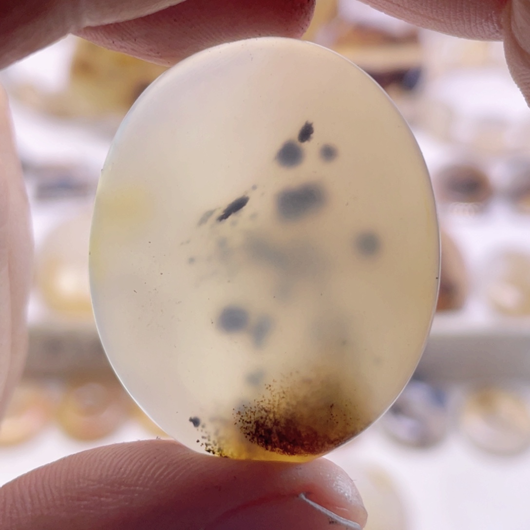 玛瑙/玉髓未镶嵌珠宝奇石