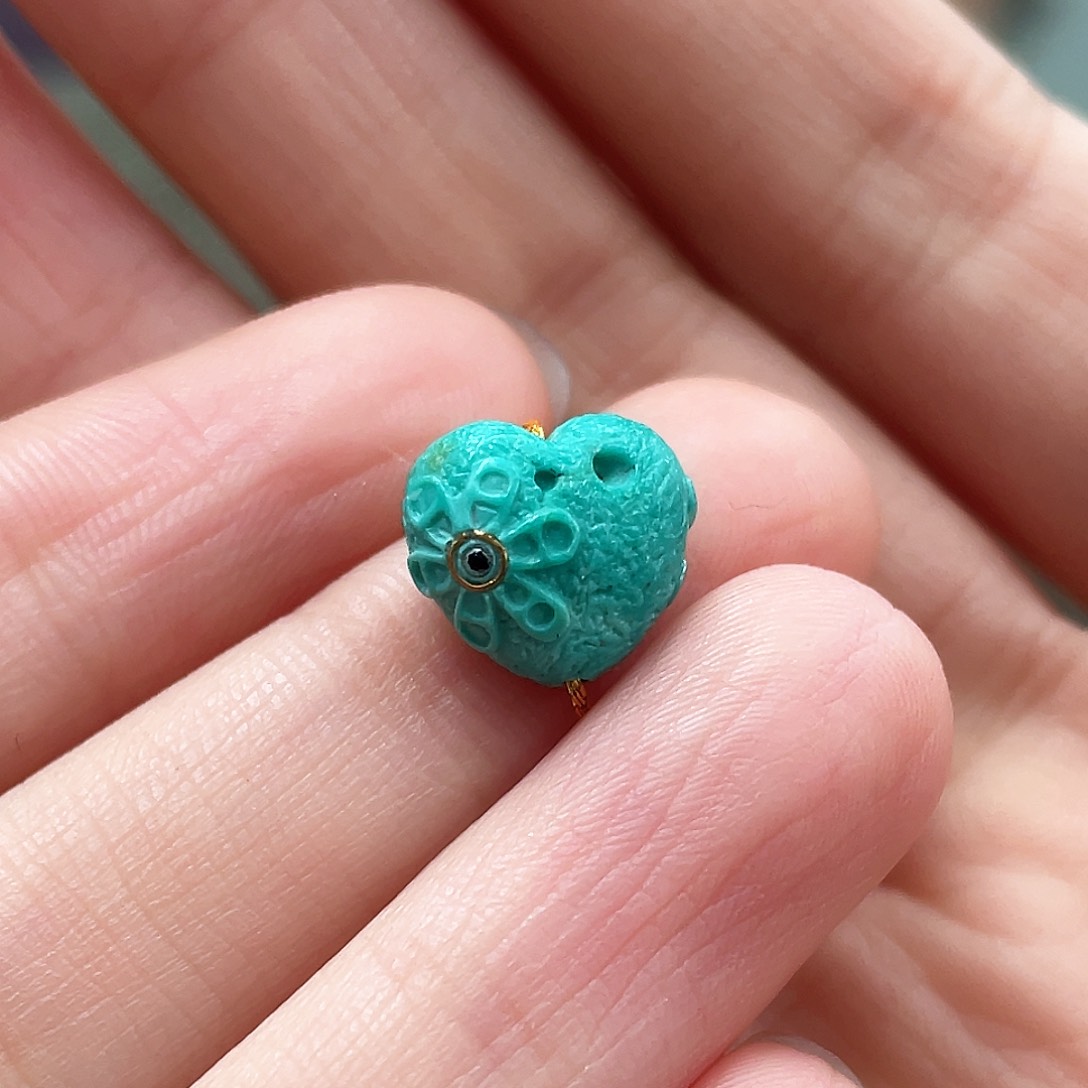 绿松石未镶嵌颈饰