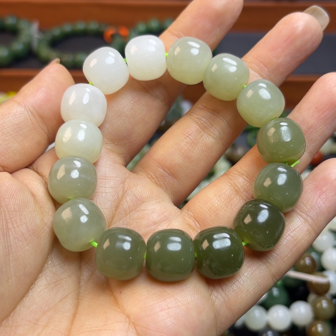 和田玉未镶嵌手链