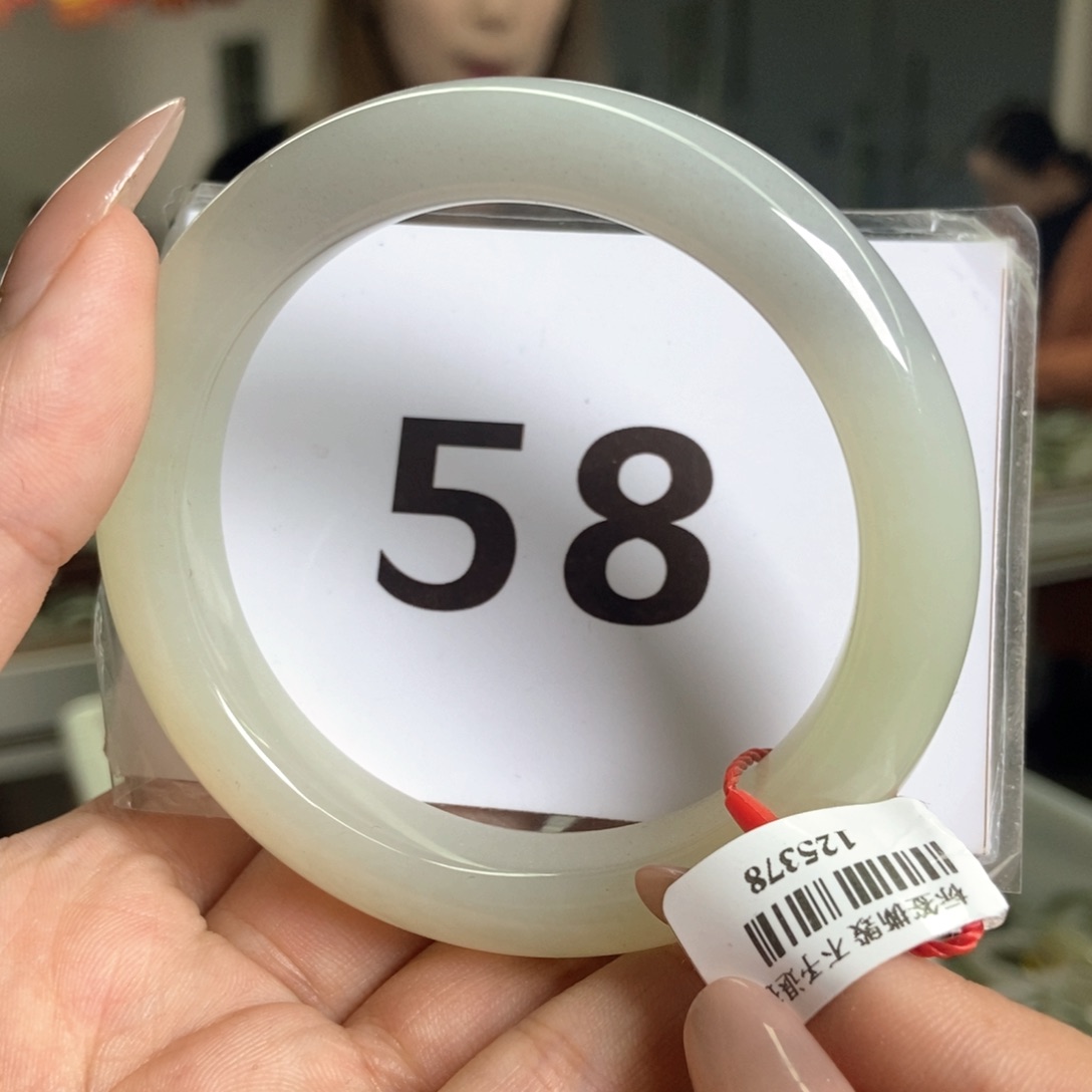 【闪购商品】未镶嵌手镯和田玉