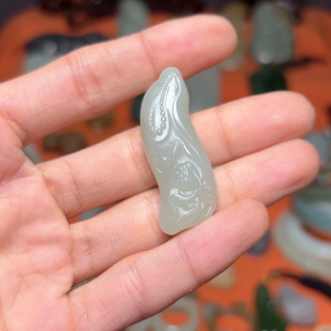 和田玉未镶嵌一一