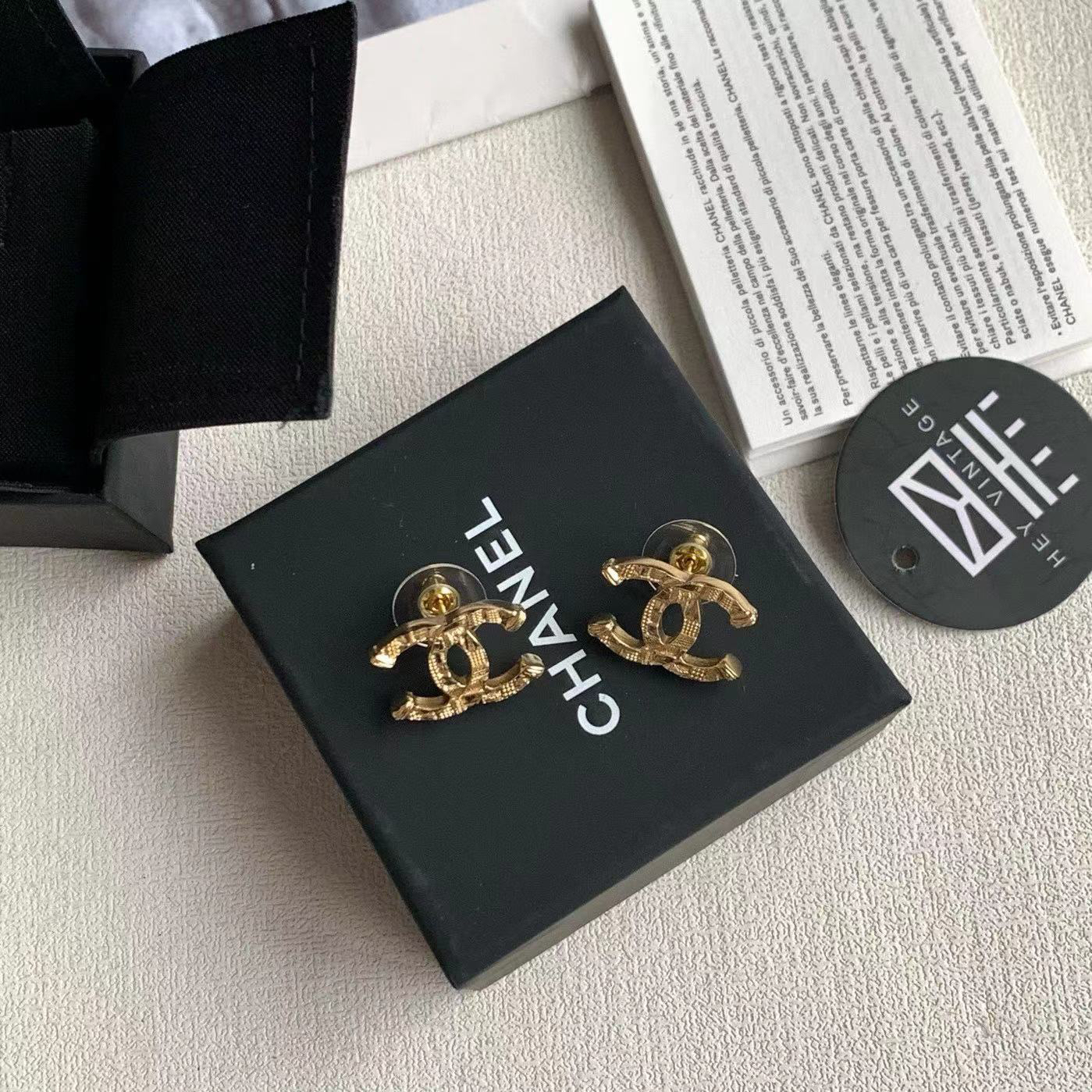 95新 Chanel/香奈儿 23A双C浮雕耳钉 14883228