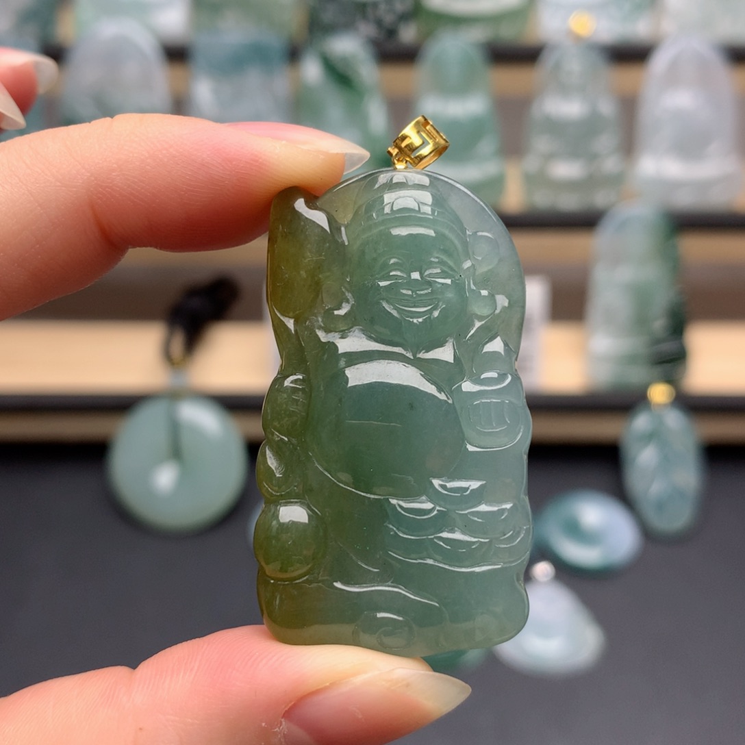 颈饰18K金镶嵌翡翠财神