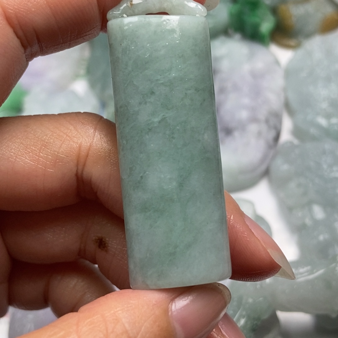 定制翡翠未镶嵌翡翠