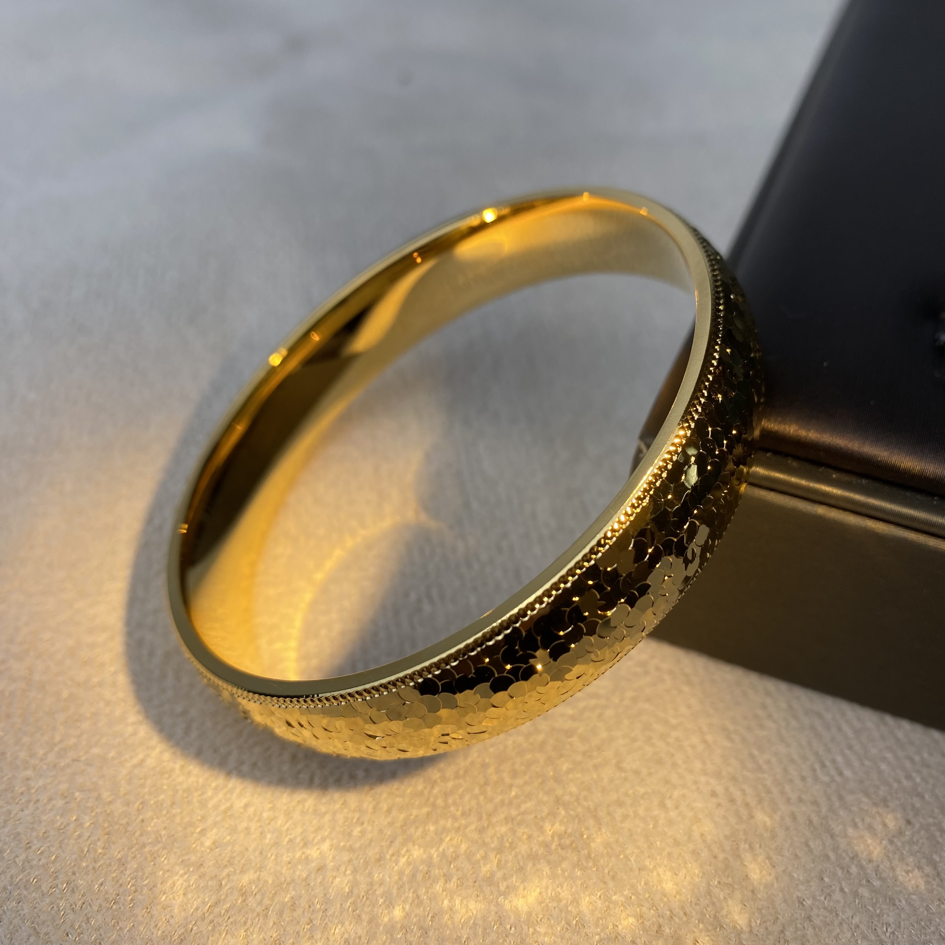 5875/5986【手镯】轻奢精品 金色 女士手镯