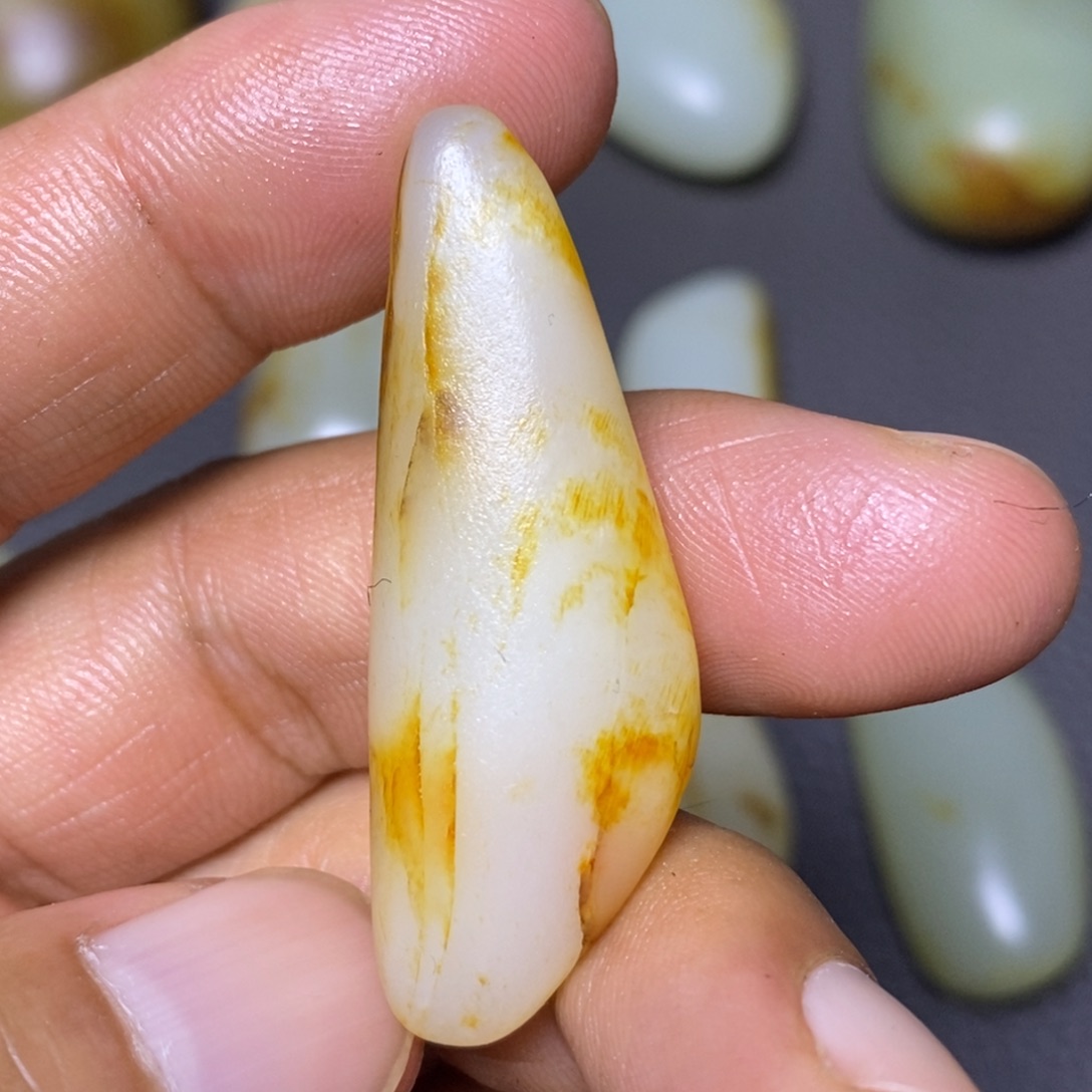 和田玉（糖玉）未镶嵌挂件