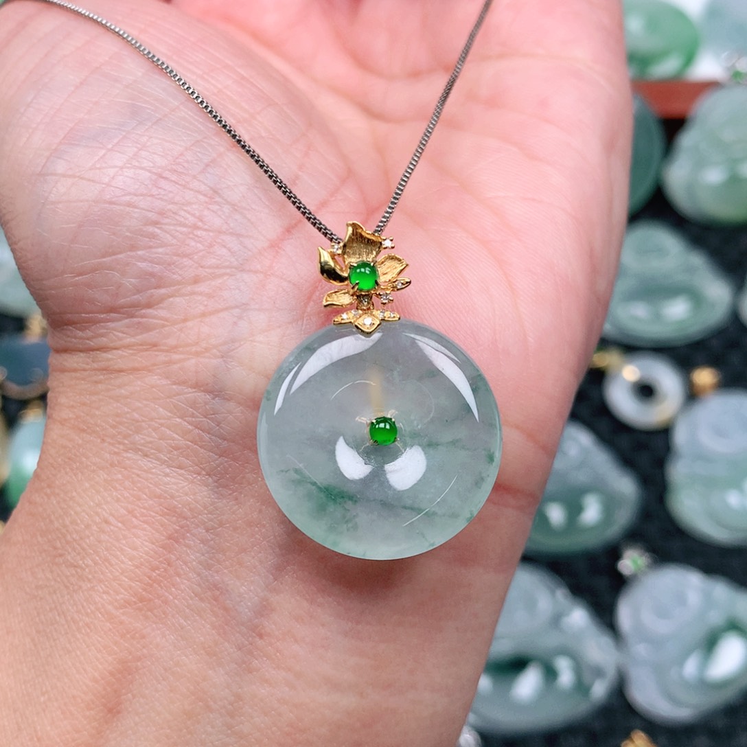 翡翠吊坠(不含链)18K金镶嵌