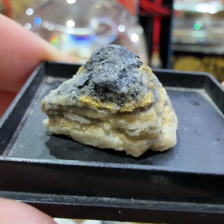 用户4.4g聚金阁天然明金矿标