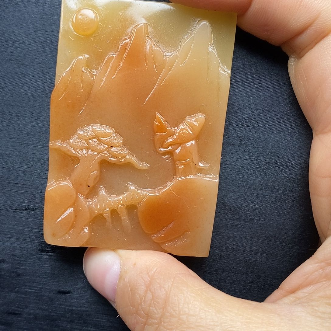 石英质玉（黄龙玉）颈饰未镶嵌