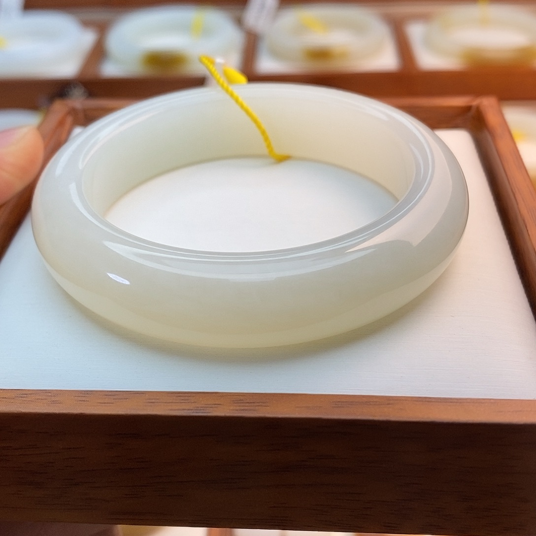 木****和田玉（白玉）未镶嵌手链