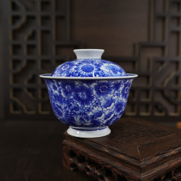 景德镇青花万花盖碗