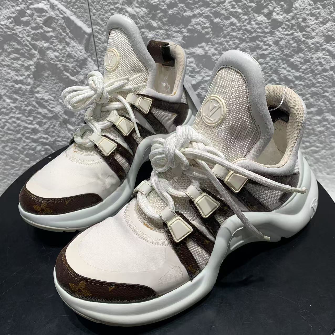 95新 LouisVuitton/路易威登 37码/米亚/白棕印花老爹鞋 xxs925  