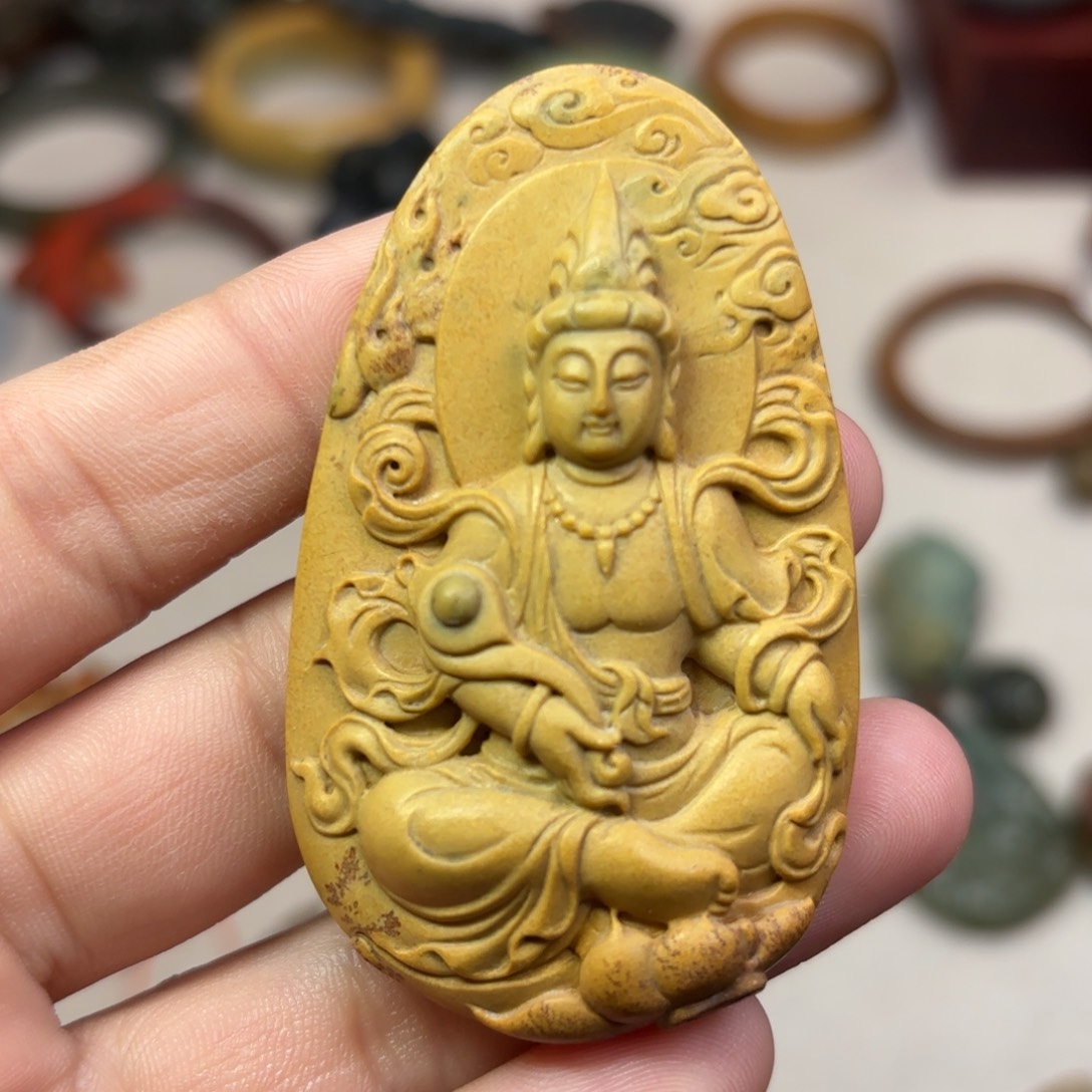 岫岩河磨玉（透闪石质玉）颈饰未镶嵌