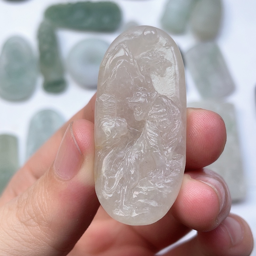 定制翡翠未镶嵌虎