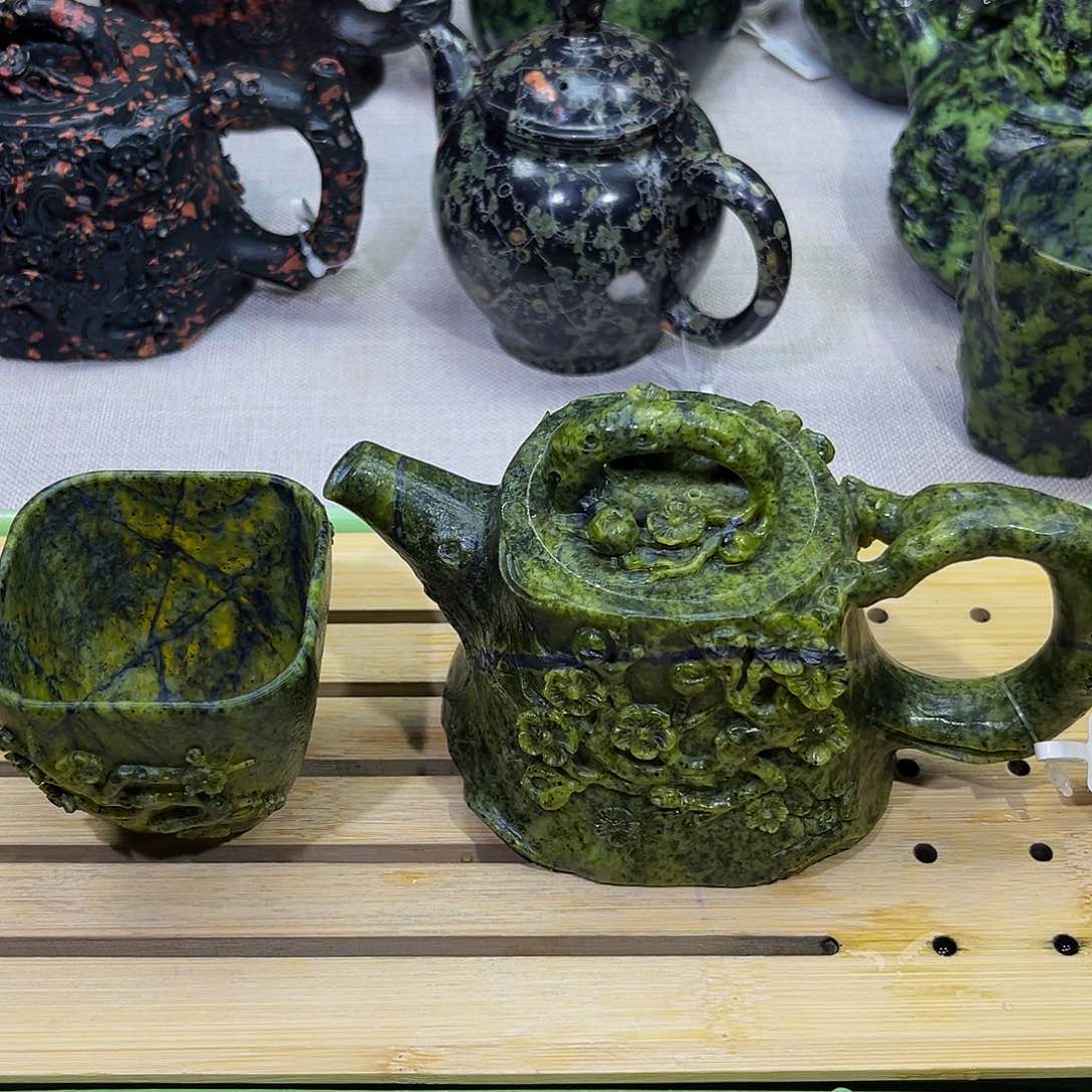 黑**画藏玉药王石精品壶一套