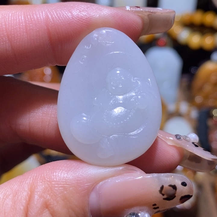 和田玉颈饰未镶嵌玉*