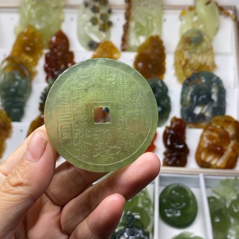 【闪购商品】未镶嵌蛇纹石玉颈饰