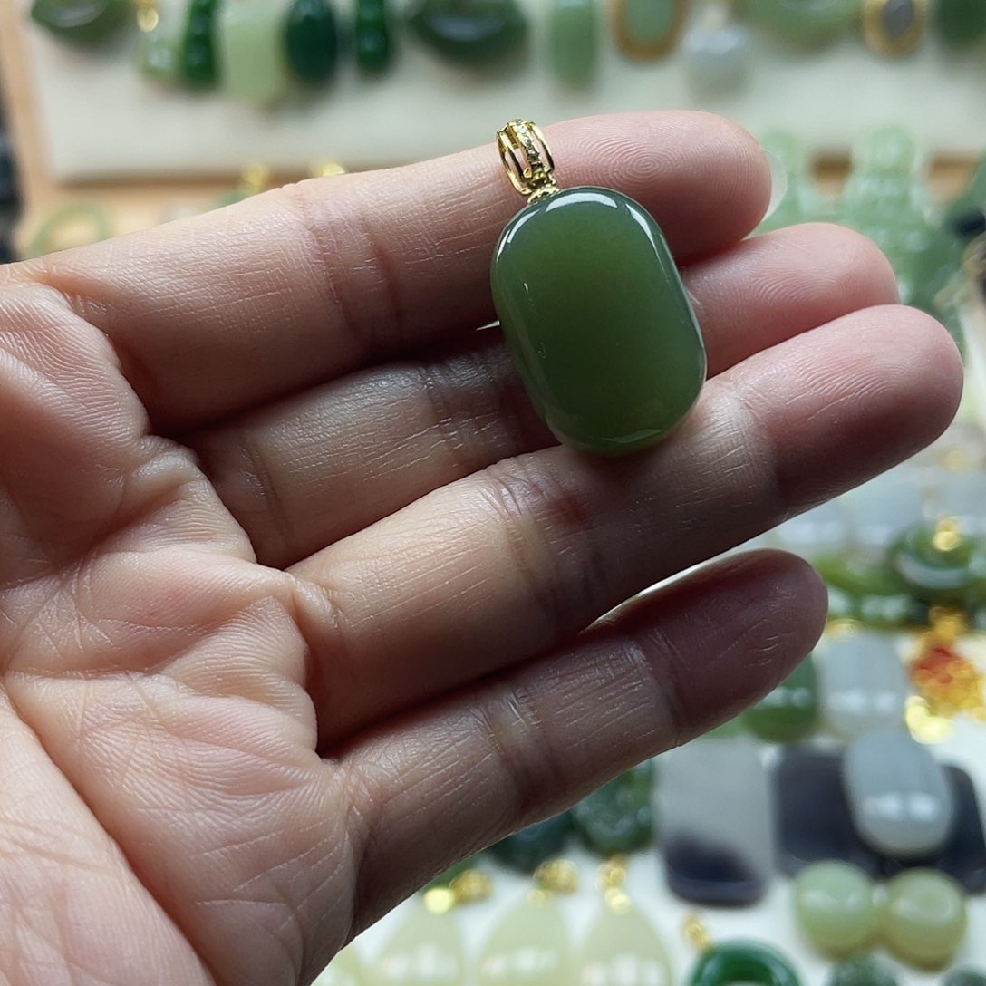 和田玉吊坠(不含链)未镶嵌