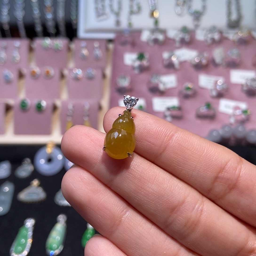 翡翠18K金镶嵌颈饰纯天然缅甸翡翠A货葫芦