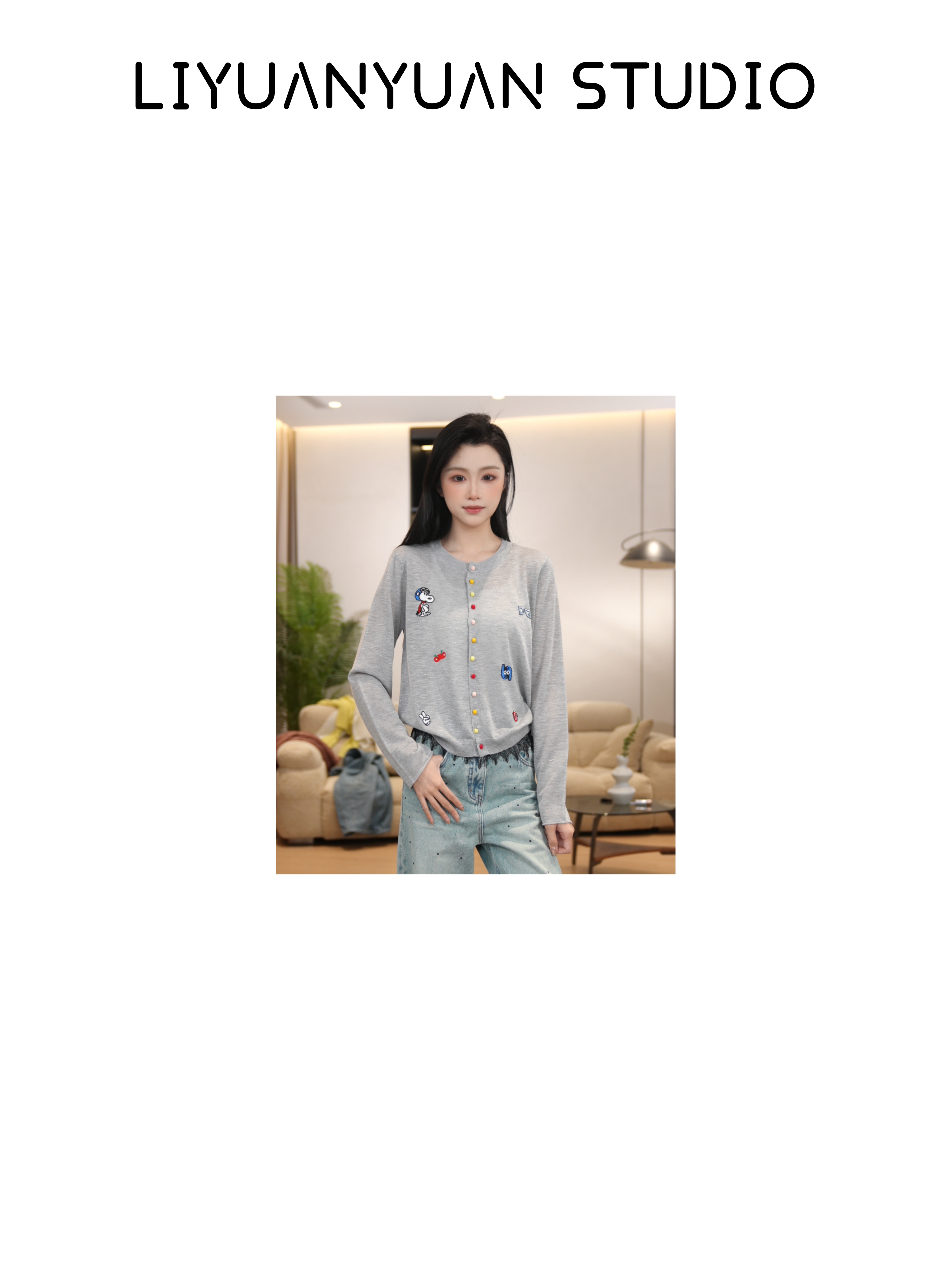 【元元】 -2025 时尚新款单排彩扣动漫减龄显瘦百搭长袖上衣 1575