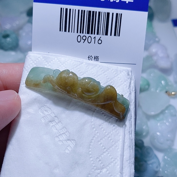 翡翠未镶嵌颈饰天光墟翡翠市场现金代购