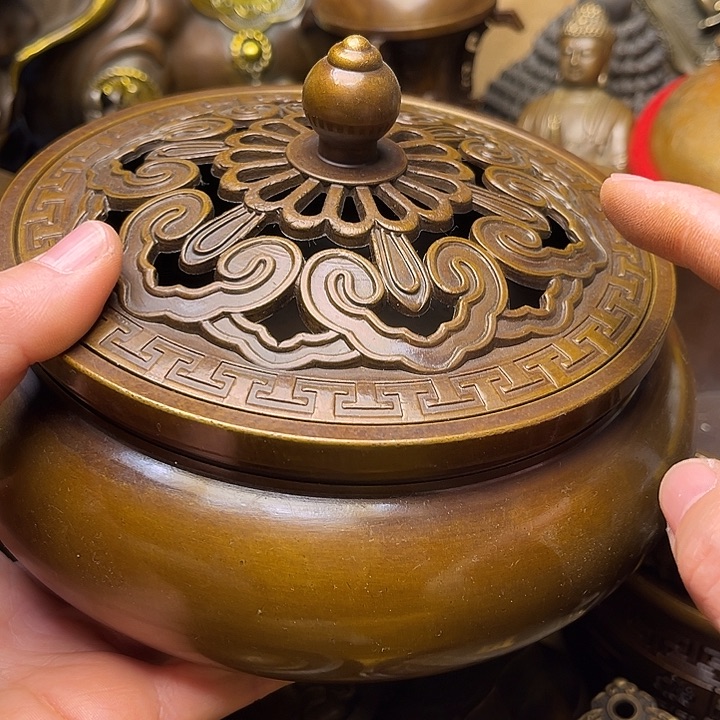 精美铜器批发档口